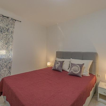 Ivica Super Comfortable, Newly Furnished Apartment In A Top Location Metajna Zewnętrze zdjęcie
