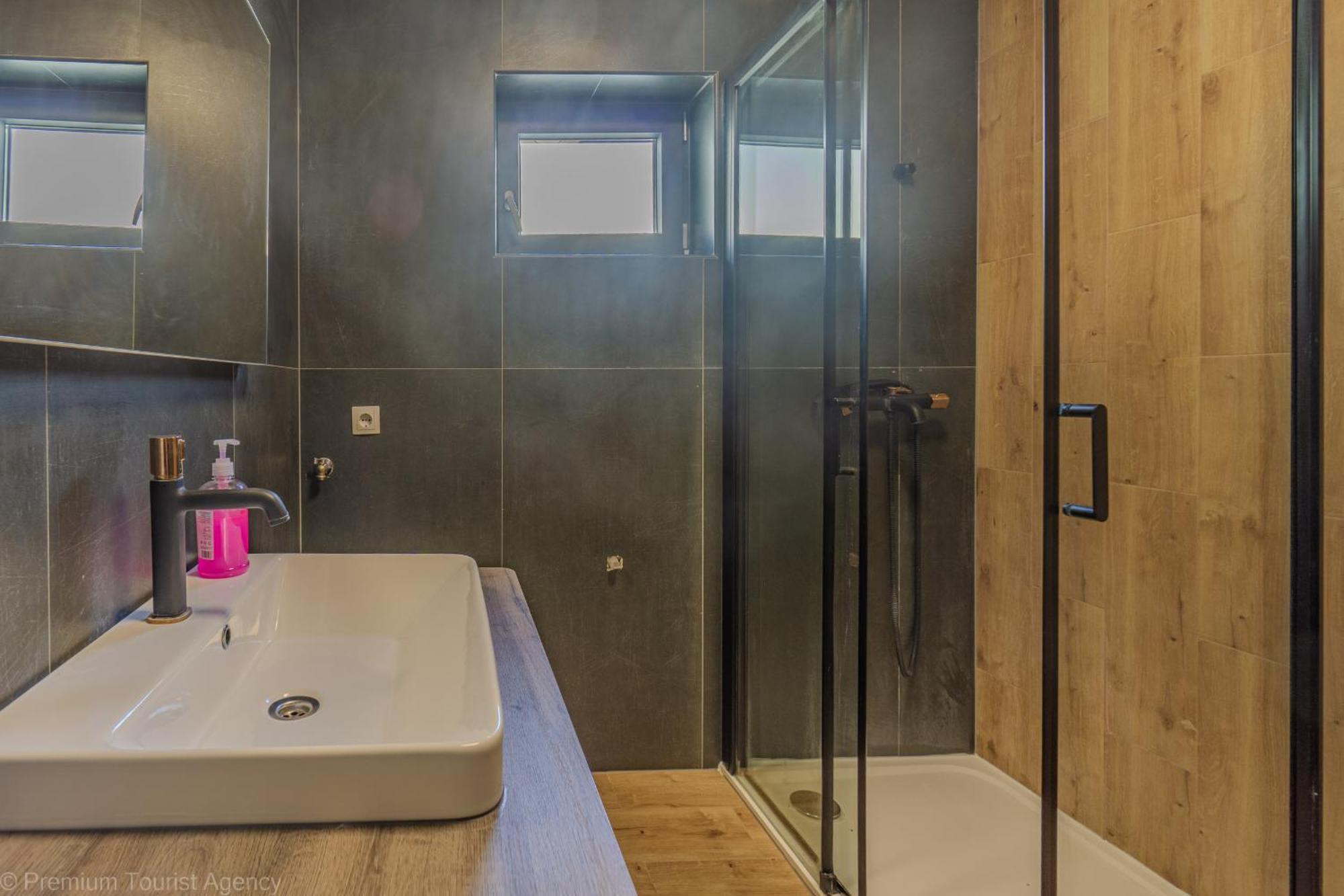 Ivica Super Comfortable, Newly Furnished Apartment In A Top Location Metajna Zewnętrze zdjęcie